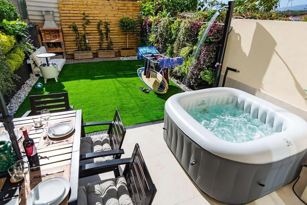 Relaxing Garden Los Cristianos Con Jacuzzi Y Barbacoa Arona  Spagna