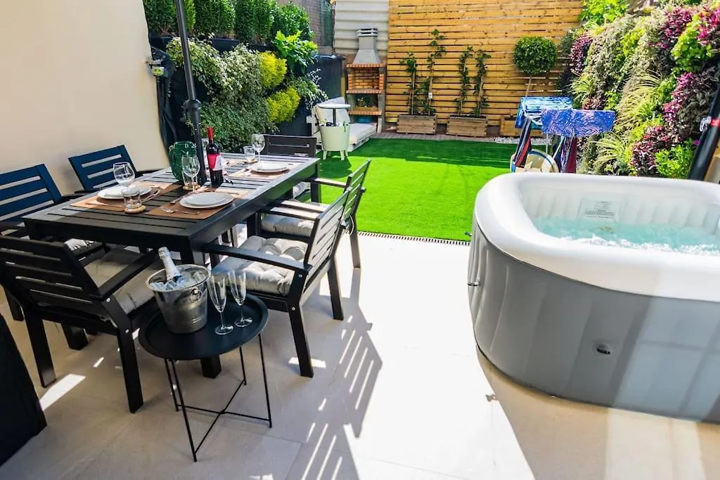 Relaxing Garden Los Cristianos Con Jacuzzi Y Barbacoa Arona  0*, Arona (Tenerife)