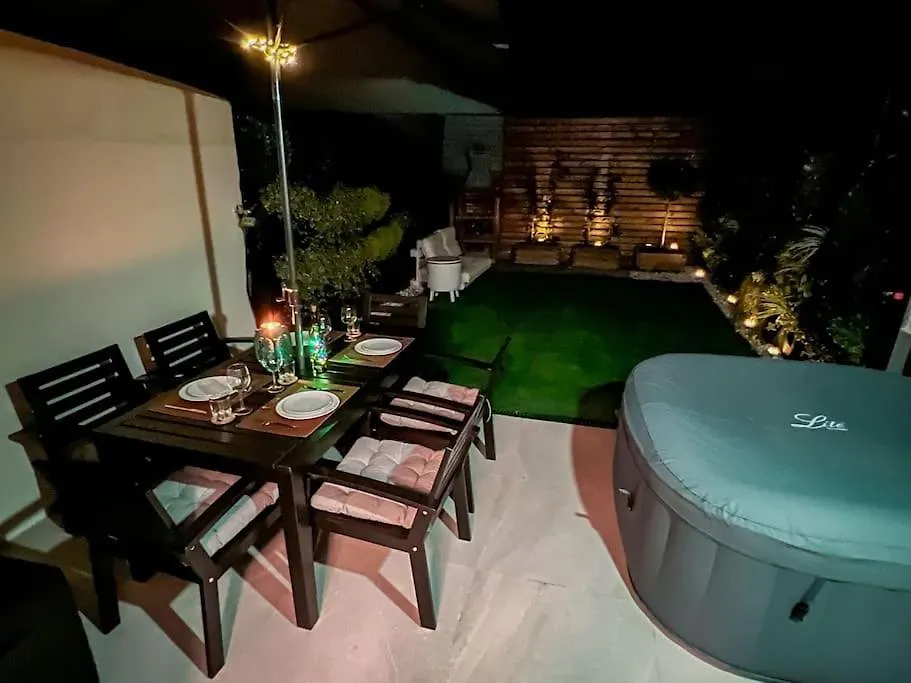 Apartmán Relaxing Garden Los Cristianos Con Jacuzzi Y Barbacoa Arona